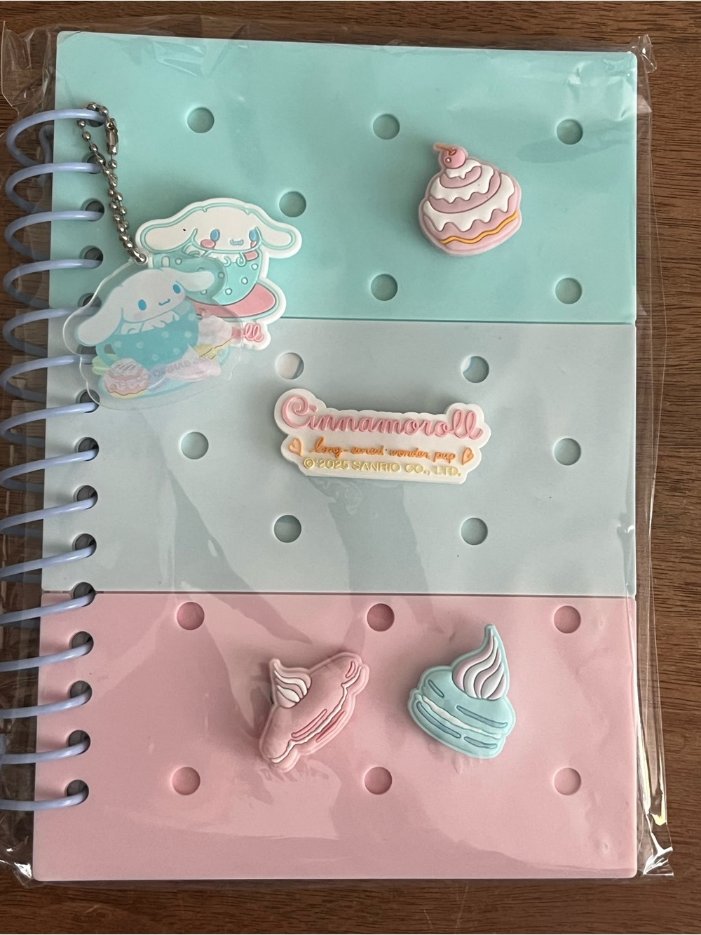 New Cinnamoroll notebook with charms - Miniso